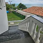 Homebythelake-shiroke