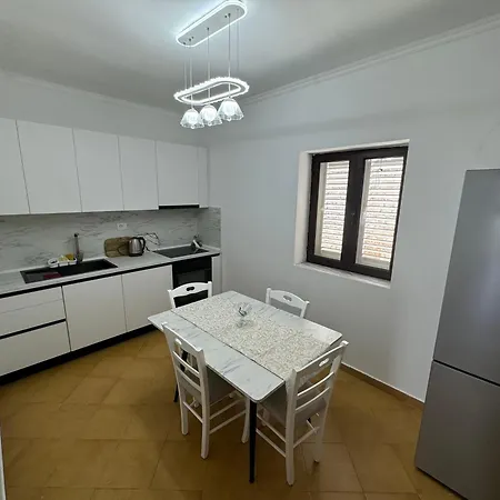 Homebythelake-shiroke Holiday home *