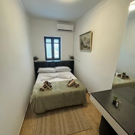 Holiday home Homebythelake-shiroke