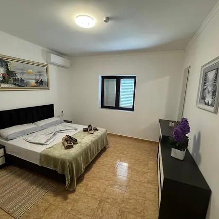 Holiday home Homebythelake-shiroke Shiroka