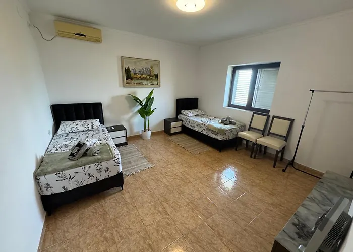 Homebythelake-shiroke Prázdninový dům