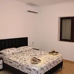 Homebythelake-shiroke Široka
