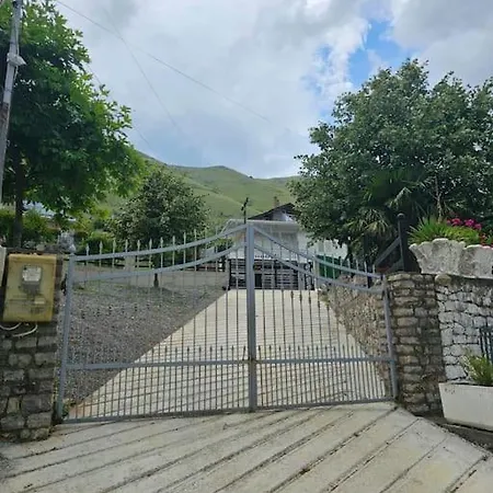 Homebythelake-shiroke Široka