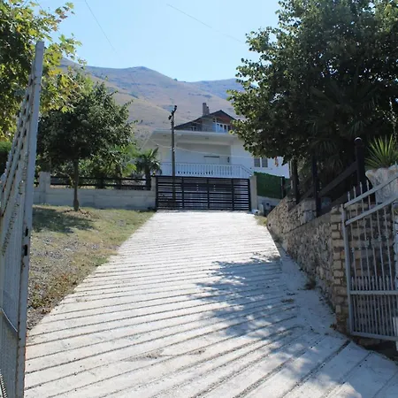 Homebythelake-shiroke