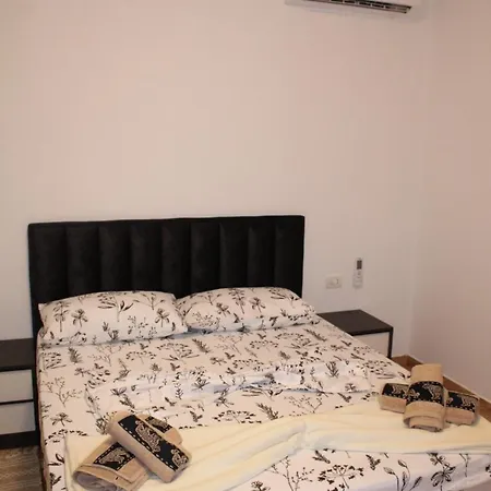 Homebythelake-shiroke Vakantiehuis