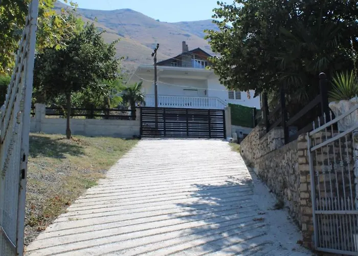 Homebythelake-shiroke