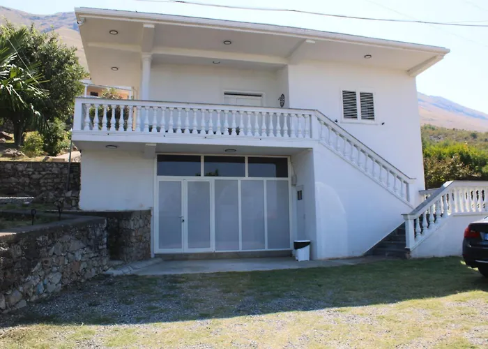 Homebythelake-shiroke 度假居 Široka