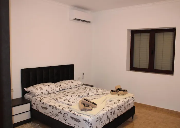 Homebythelake-shiroke Široka